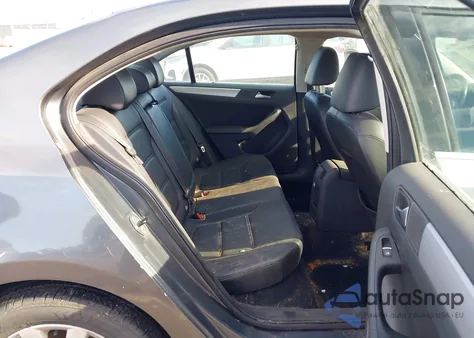 2014 Volkswagen Jetta 1.8T Se z USA, uszkodzony, nr VIN 3VWD17AJ0EM354472